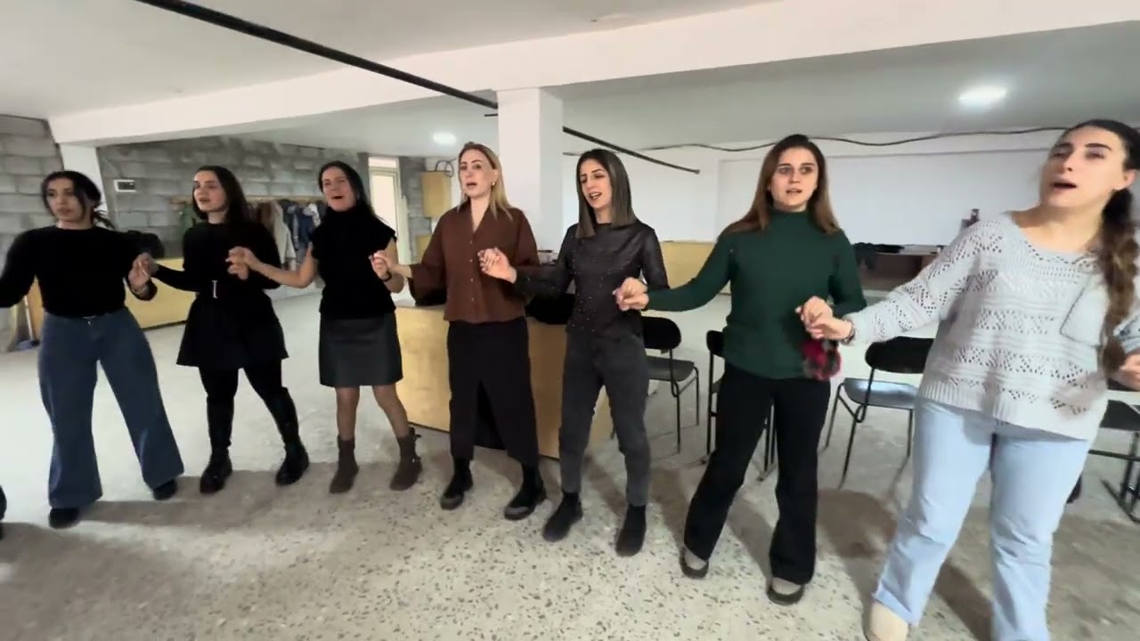 Ազգային պարերգերի ուսուցում