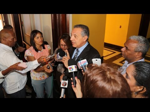 Danilo Medina dispone suspender toda publicidad gubernamental hasta 15 de mayo