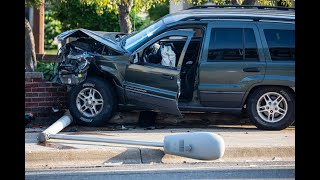 Jeep crashes in downtown Kalamazoo after fleeing traffic stop