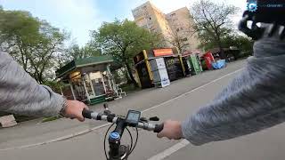 How to cycle safely in cities and bicycle lanes