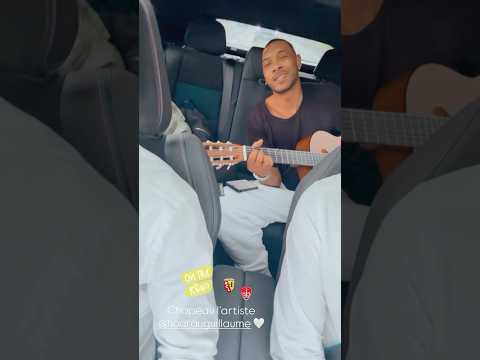 Guillaume Hoarau + une guitare + Les Corons = frissons garantis 💛❤️#RCLens #LesCorons