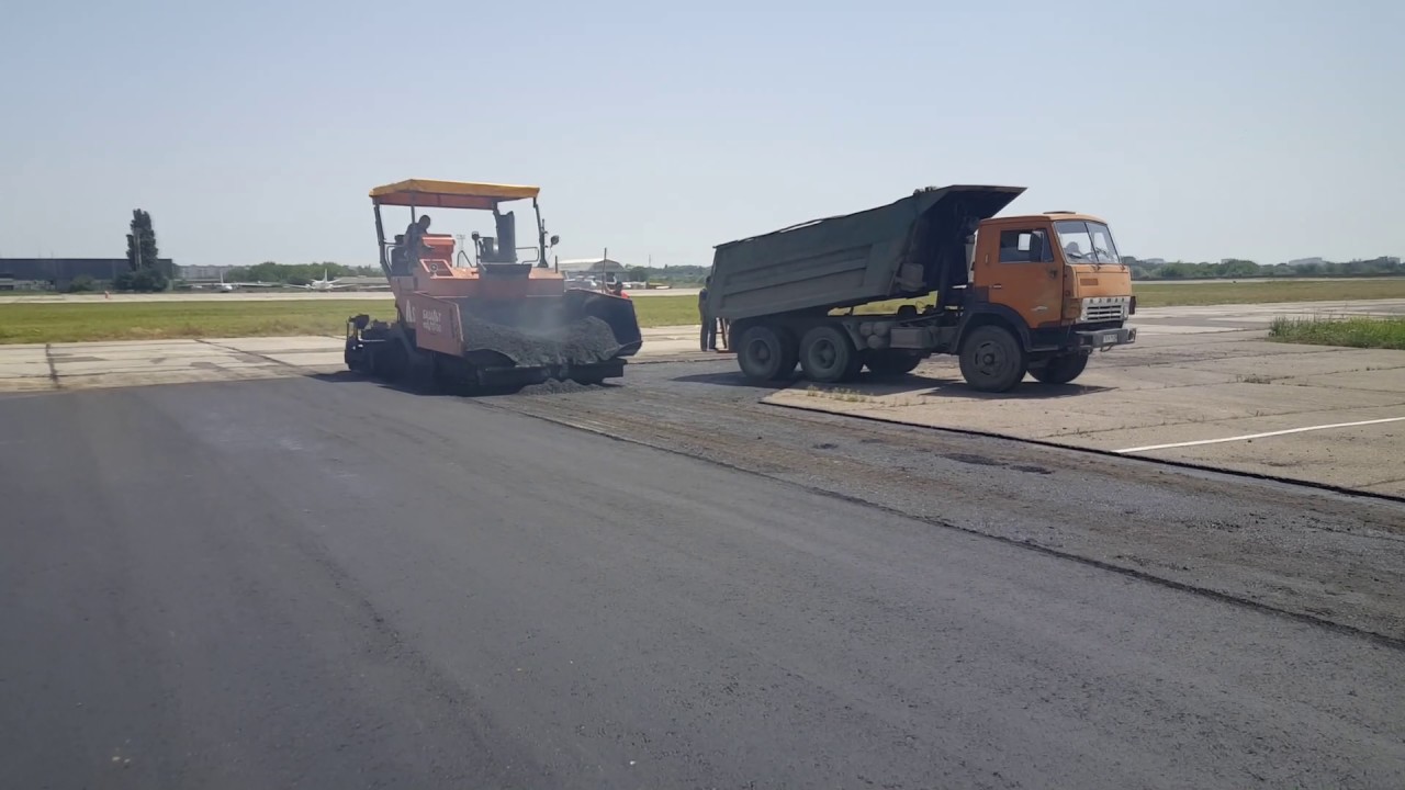 Ремонт асфальтного покрытия в Одесском Аэропорту 2 - YouTube