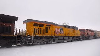 CP Trains on the Emerson Subdivision - UP Foreign Power, CP Rail Dual Flags SD40-2 (1/23/2016)