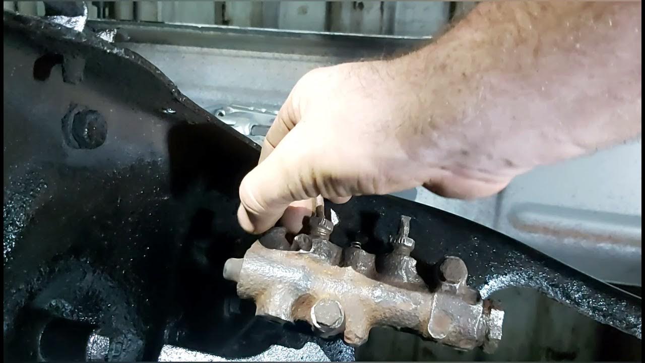 squarebody brake lines - YouTube