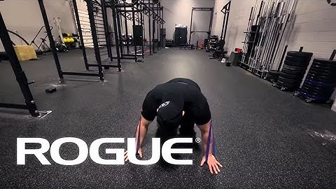 Movement Demo - Push Ups With Bands