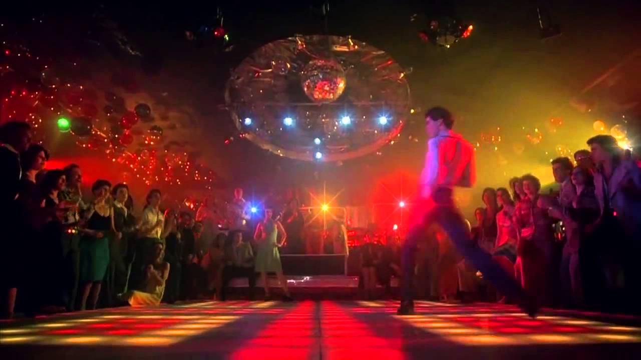 John Travolta Dancing to Sun Models - Odezsa