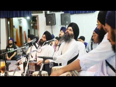 Bhai Manpreet Singh (Kanpur) - Vancouver 2012 Rainsbaee