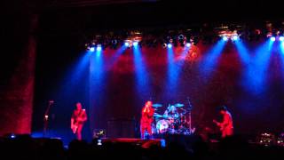 View Stone Temple Pilots Live Performance of 'Still Remains' at Paramount, Huntington