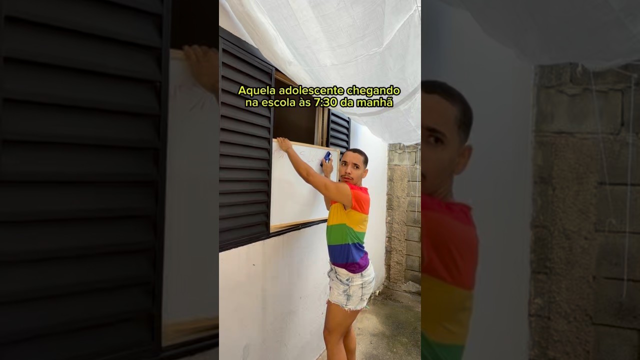 A diva chegando na escola 💅🏻