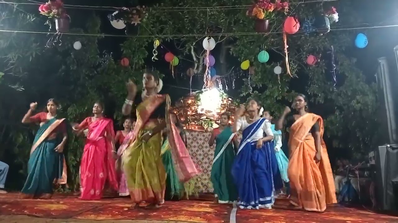 June 8, 2025dekhi ke mor Saree Dekhi ke mor lali