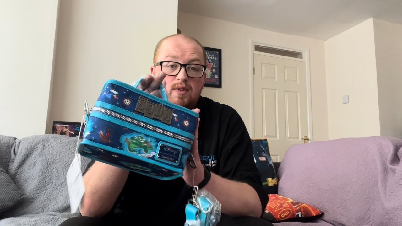 Funko Soda! Peter Pan Loungefly Cooler/Hand Bag/Lunch Box Funko Shop LE 12000 PC Funko Soda! Peter Pan Loungefly Cooler/Hand Bag/Lunch Box Funko Shop LE 12000 PC