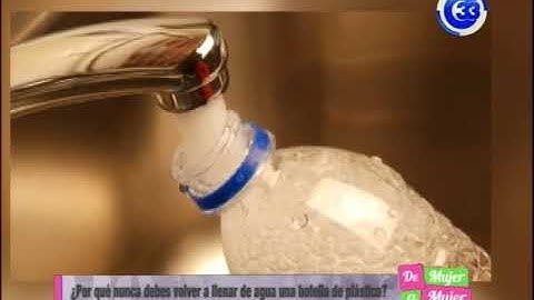 POR QUE NUNCA DEBES VOLVER A LLENAR UNA BOTELLA DE AGUA DE PLÁSTICO