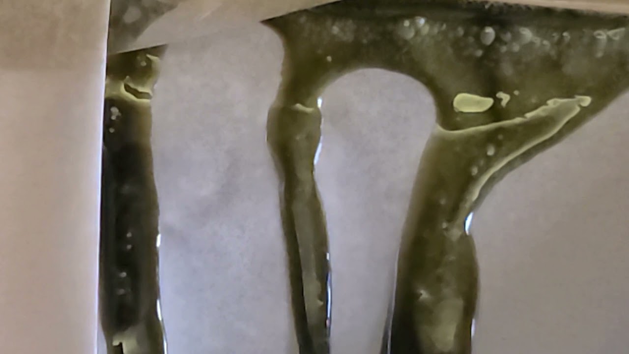 pressing bubble hash into resin