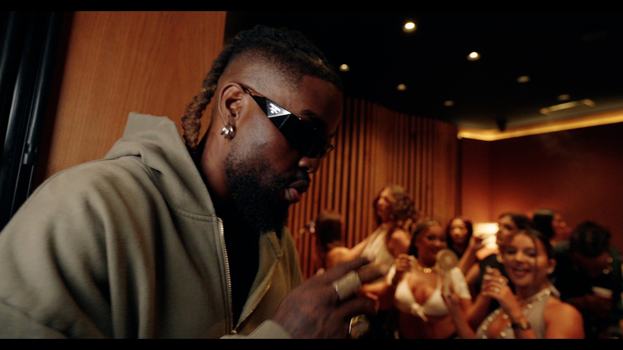 Watch YA LEVIS - J'AI MAL (Visualizer) on YouTube Watch YA LEVIS - J'AI MAL (Visualizer) on YouTube
