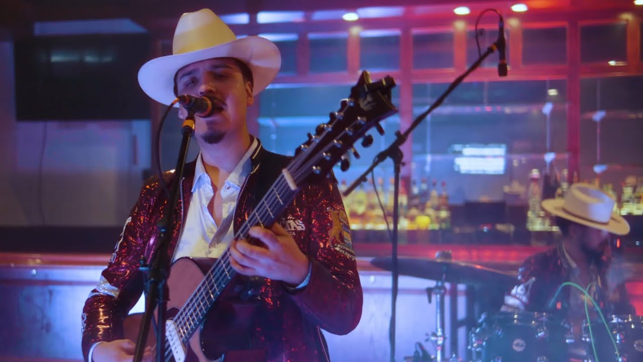 Los Escoltas De La Sierra - Por El Jr (Video Oficial 2026) En Vivo