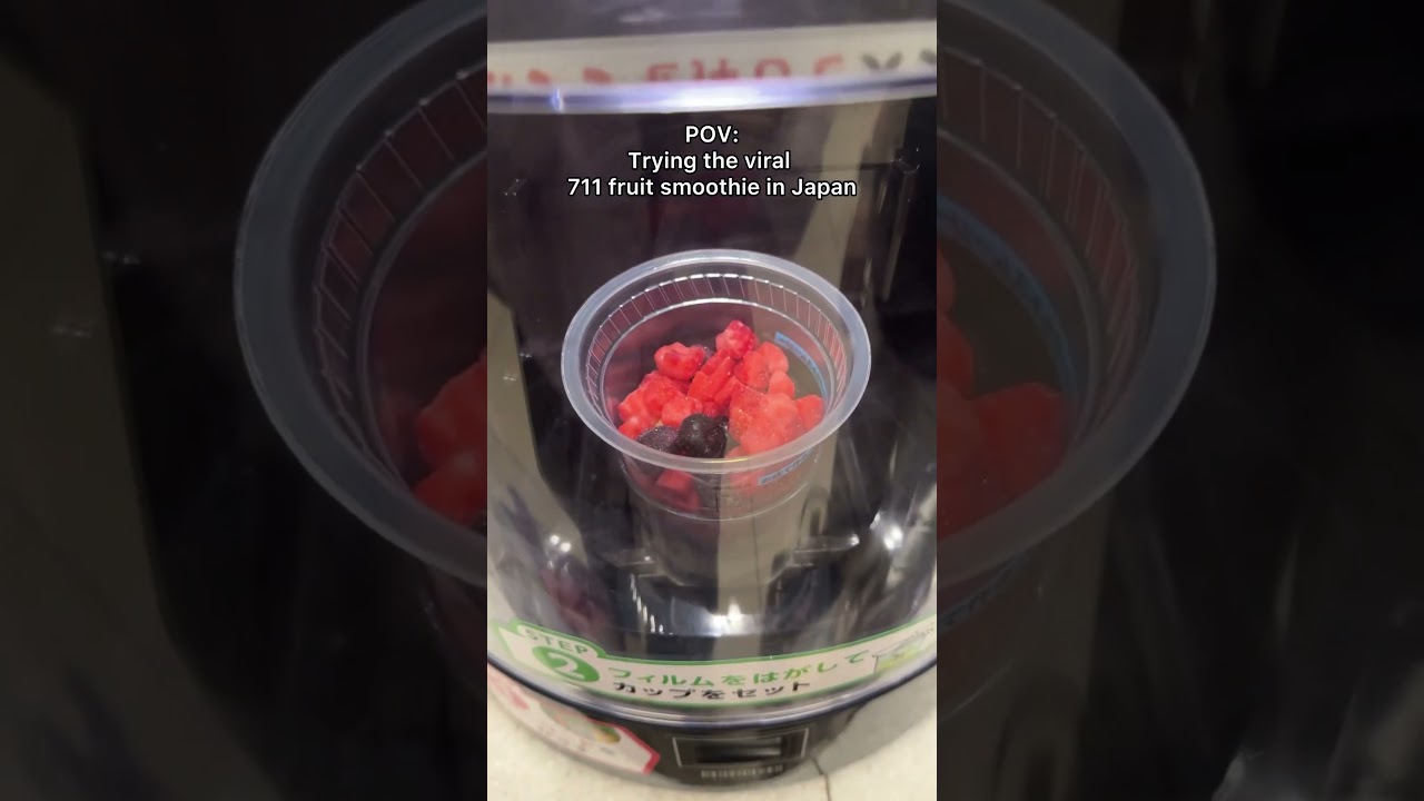 7 Eleven Fruit Smoothie in Japan 🍓🍇