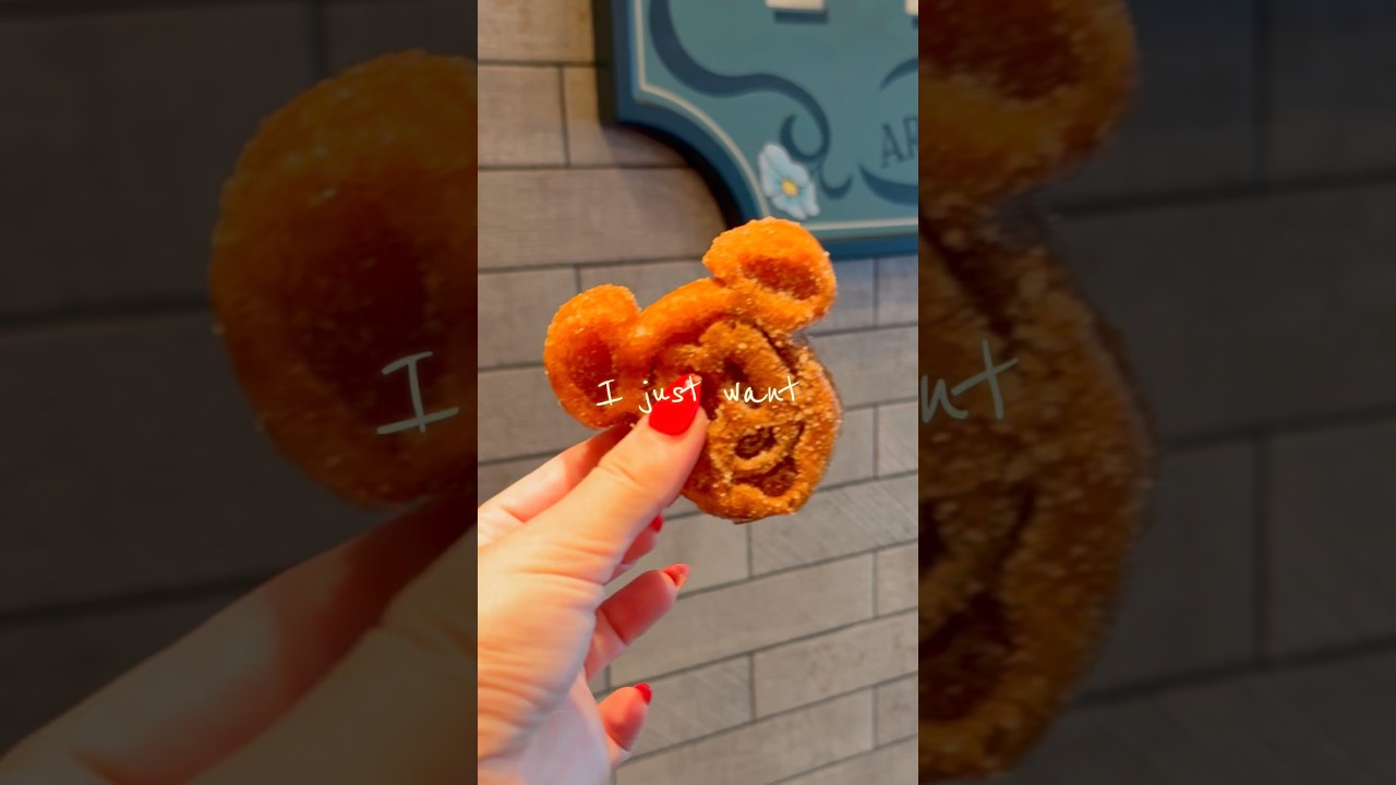 A Very Serious Churro Mickey Waffle Appreciation Post #disneycruise