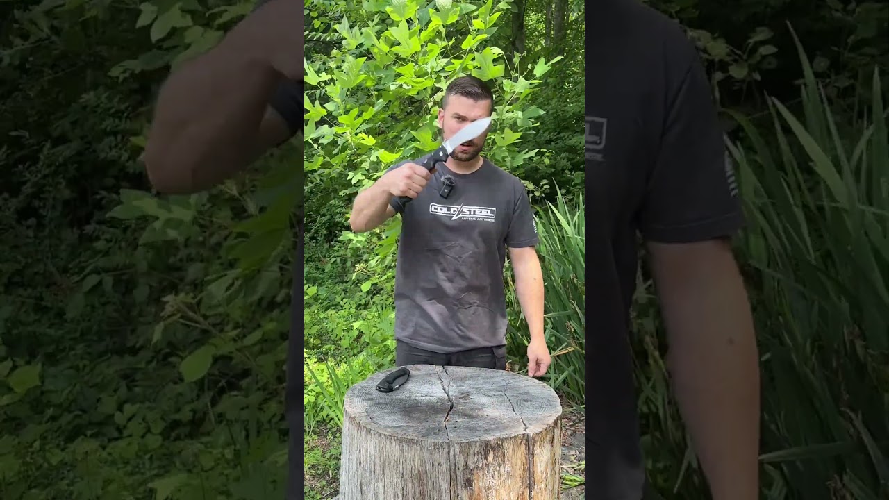 THIS FOLDER IS BADASS!!! The Rajah 2 by Cold Steel!! AKA, the folding kukri.