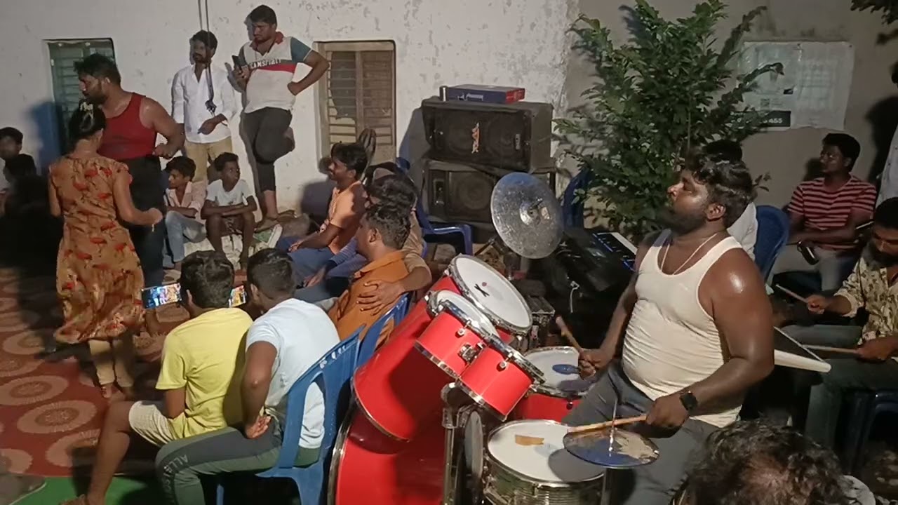 బలే కుర్రదన సాంగ్ 🎹🥁🥁🎤🔊🔊