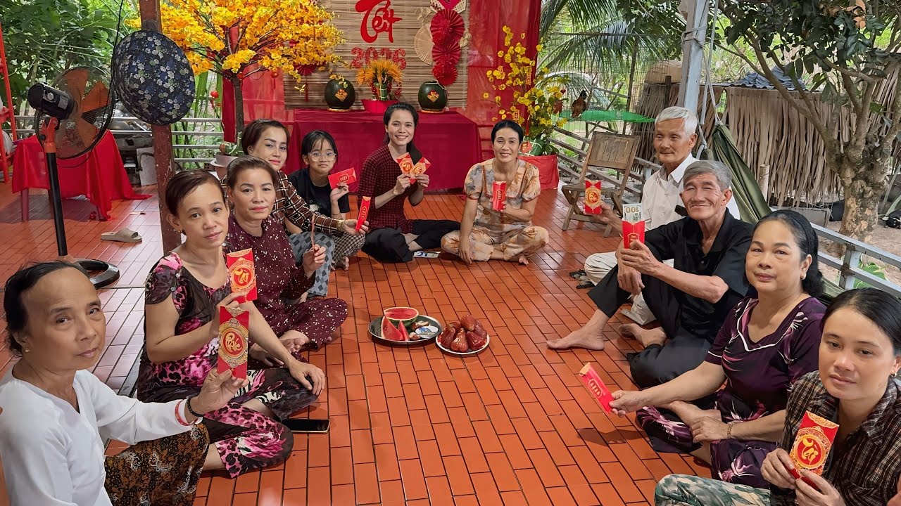 Nhận quà Tết từ chú Vinh ở Mỹ chúc cô chú anh chị năm mới 2026 Vạn Sự Như Ý | CLN 