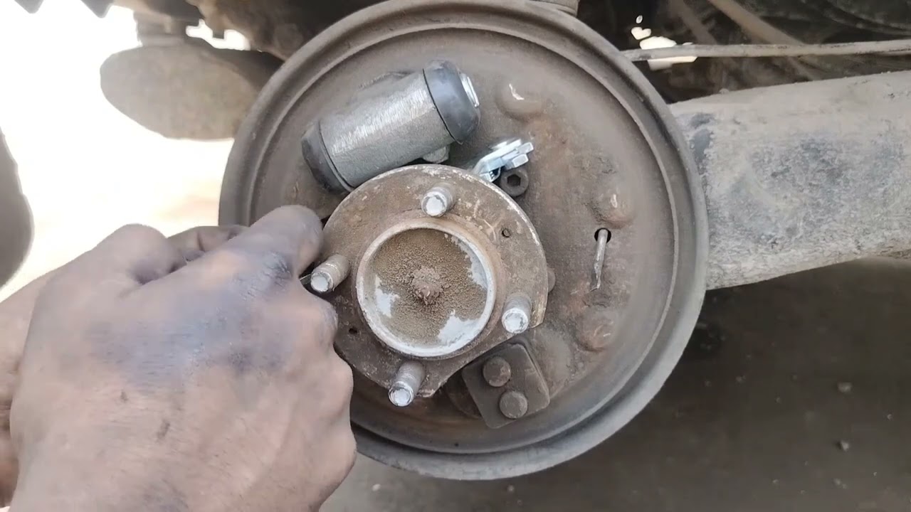 ऑटो रिक्षाचे ब्रेक सिलेंडर किट कसे बदलावे(संपूर्ण माहिती) #autorickshaw #automobile #marathimechanic