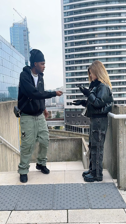 Ne jamais donner son téléphone à quelqu’un de maladroit ! 😂🤦🏾