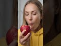 The perfect apple crunch 🍎😋#ASMR #FoodASMR #AppleASMR #Crunchy #Satisfying