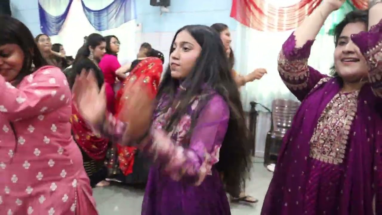 NAVRATRI & GARBA Celebration 2025 | Sunbeam Women's College Varuna | Navratri Dance