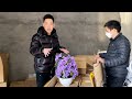 I Checked The Goods That Are Delivered From Suppliers In Yiwu Market