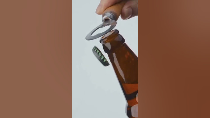 🤯 Genius Saran Wrap Hack! (No More Liquid Spills) | Travel Packing Hack 2025 ✈️ #packinghacks #tips