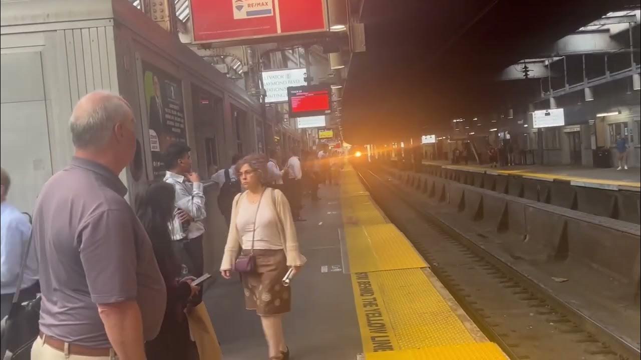 NJ Transit Northeast Corridor Express Train 3961 to Trenton arriving