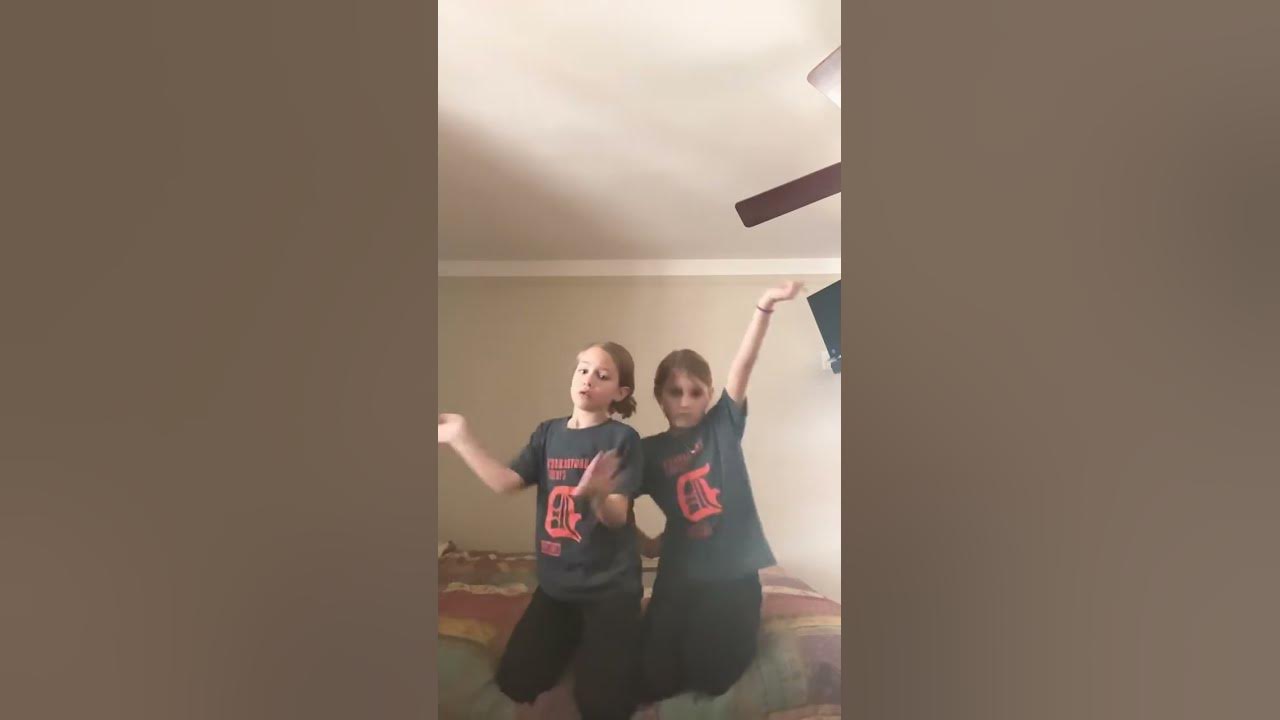 We are twin stepsisters for real life💞 - YouTube