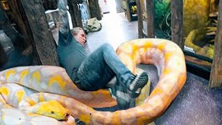 INJURED WHILE HANDLING AN 18 FOOT GIANT SNAKE!! | BRIAN BARCZYK