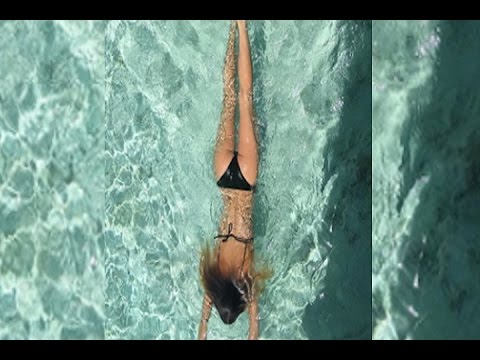 Bar Rafaeli, espectacular en bikini tras dar a luz