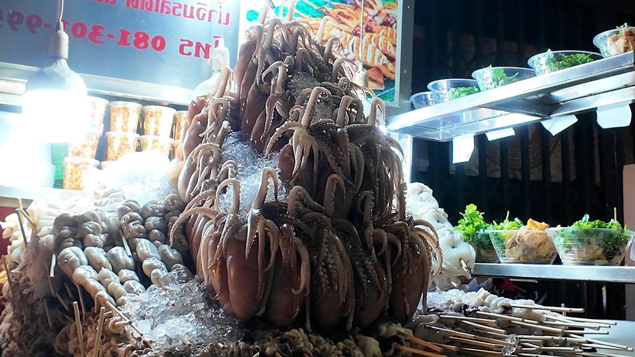 Most EXTREME Seafood in Bangkok Chinatown | STREET FOOD tour in Thailand