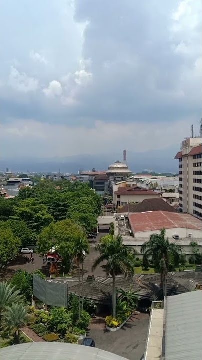 Lantunan Azan Di Kota Bandung