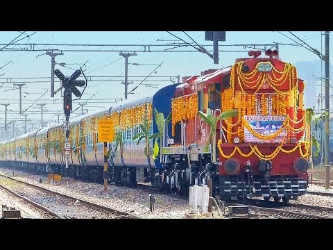 DECORATED LUCKNOW EXPRESS - INAUGURAL RUN Indian Railways 22683