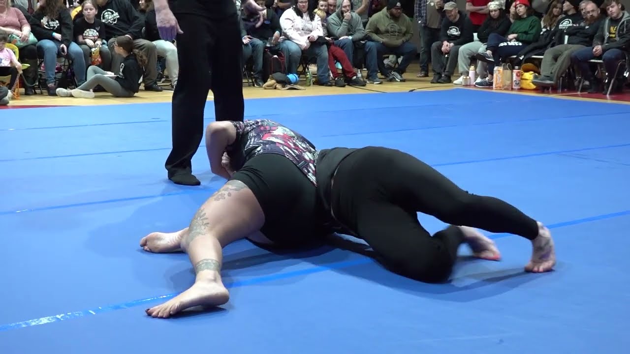 Sarah Quinones vs Divina St. Peter NoGi Submission Only Jiu-Jitsu Superfight at Liquid Swords II