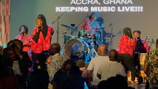 Download Lagu FULL VIDEO:‘Best’ Female Live Band in Africa; Lipstick Queens do some rituals wif instrument at +233 MP3