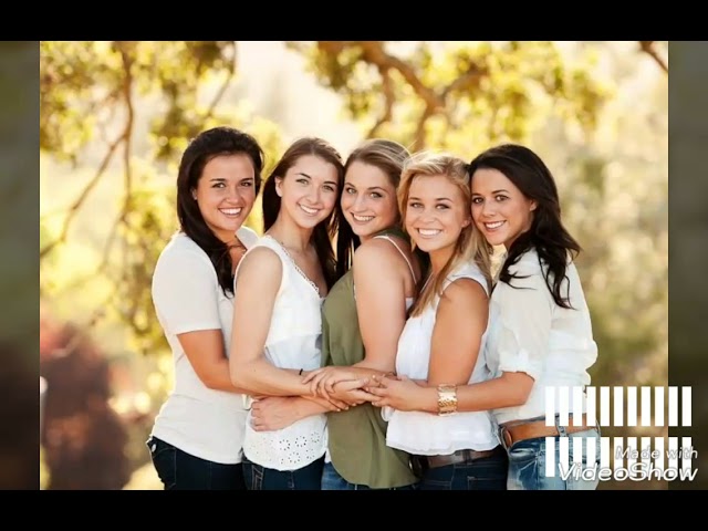 Group photography ideas - Inspiration | Friend photoshoot, Friends  photography, Friend poses