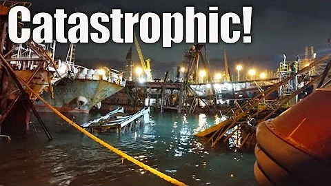 Floating Dry Dock Sinks with 5 Ships inside! | 3 Minutes of Maritime