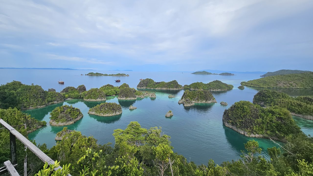 Raja Ampat/Banda Sea/Forgotten Islands Scuba Diving & Bali Major Temples in 4K (Indonesia, Apr 2025)