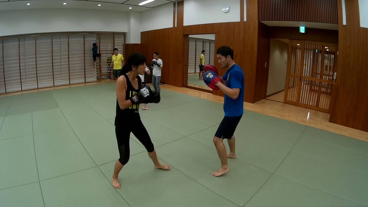 Maya Boxing Mitt 1 with Kohei on 26th Sep 2016 - YouTube