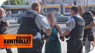 Schwarzfahrerin Rastet Aus Und Beißt Den Kontrolleur Achtung Kontrolle Kabel Eins