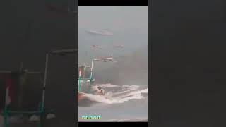 Detikdetik Perahu Nelayan Karam Di Plawangan Pugershorts short