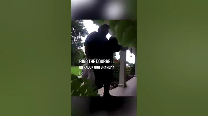 This is the greatest pizza delivery driver of all-time 😂