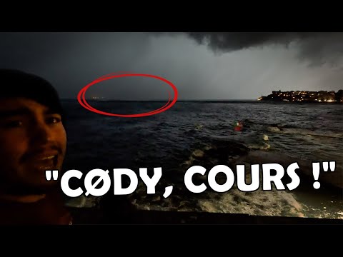 A tornado is passing over us in Italy 🌪️😨 (storm chase)