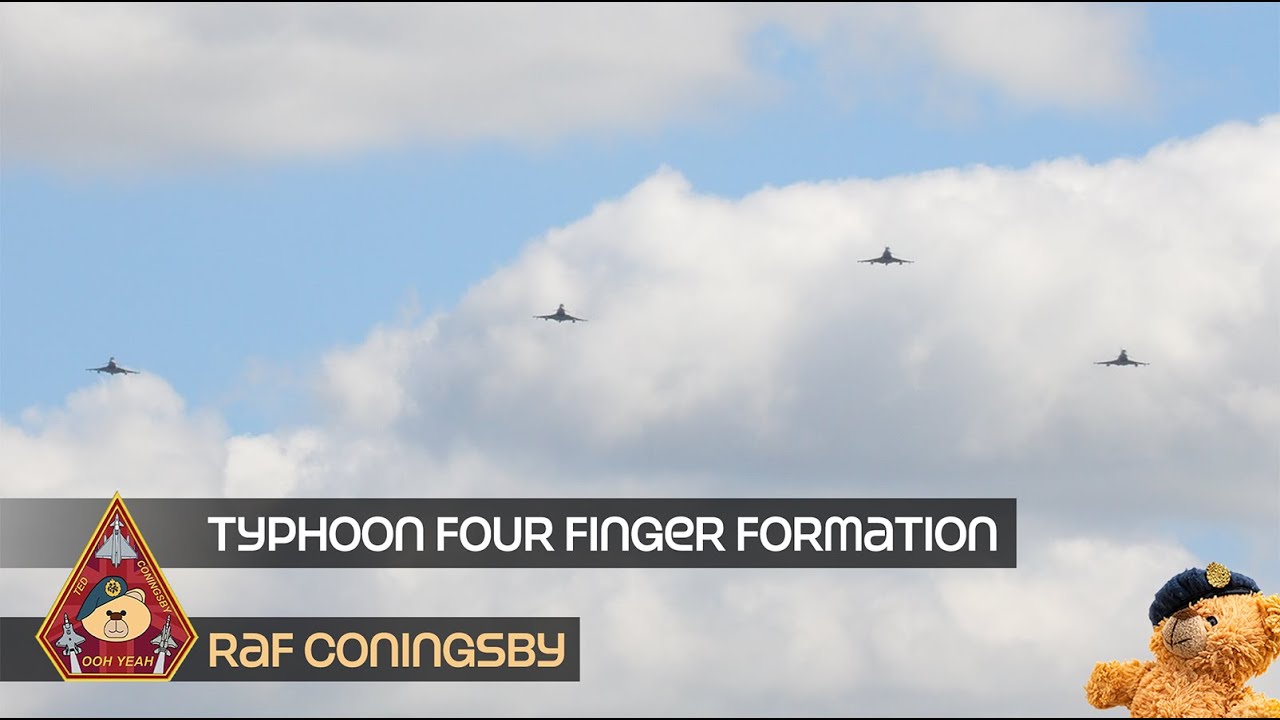 EUROFIGHTER TYPHOON WW2 TACTICAL FOUR FINGER FORMATION AND BREAK • RAF CONINGSBY