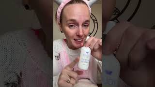 The Youn Beauty CE Antioxidant Serum is a powerful daily treatment designed to restore radiance,
