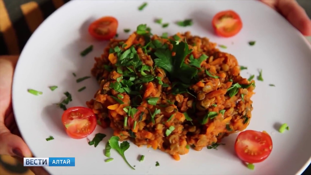 Красная чечевица на сковороде. Чечевица гарнир. Чечевица красная приготовленная. Чечевица красная вкусно. Красная чечевица с овощами.